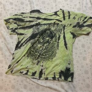 Green graphic tee